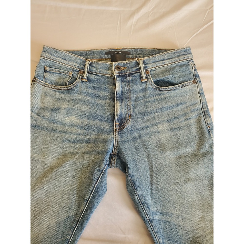 Vince DM/02 Slim Straight Leg Jeans Light Wash Denim Women - Picture 2 of 15
